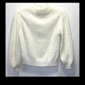 Gianni Bini fuzzy crop sweater ❤️‍🔥 thumbnail 5