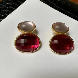 Signed Avon - Gold Tone / Pink Rhinestone Clip-on Clip On Earrings thumbnail 5