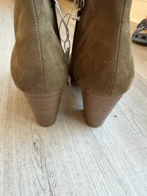 Old Navy Women’s Ankle Booties Olive Green Block Heel Size 10 New With Tag thumbnail 4