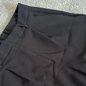 Old Navy Women's Black Trousers thumbnail 3