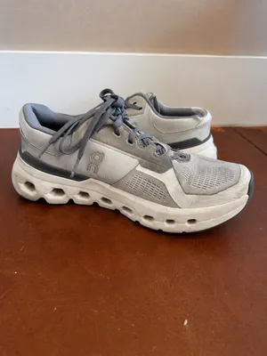 On Cloud On Running Cloud Sneakers – Light Gray – Women’s thumbnail 2