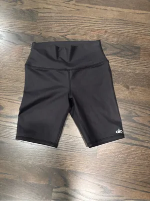 ALO High-Waist Biker Short - Black 7” thumbnail 5