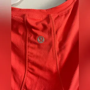 Lululemon cropped tank top thumbnail 4