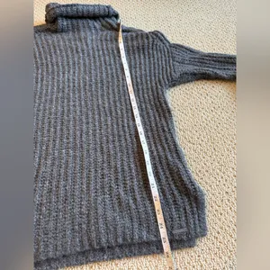 Abercrombie & Fitch Women's Gray Turtleneck Sweater Size Small Knit Cozy Comfy thumbnail 10
