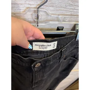 Abercrombie & Fitch 90s Straight Ultra High Rise Distressed Black Jeans 27 4R thumbnail 6