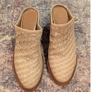 Frye Rosalia Woven Leather Mules Clogs‎ Off White Block Heel 7.5B thumbnail 4