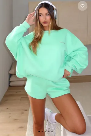 White fox mint green sweatshirt and sweat shorts set Size XXS/XS thumbnail 1