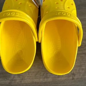CROCS NEW Unisex Ralen Yellow Clog Size 8 or 10 #B1866 thumbnail 4
