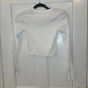 Aritzia TNA Classic White Ribbed Top size‎ S thumbnail 5