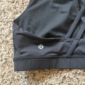 Lululemon Energy Bra in Black Medium Support, B–D Cups Size Women’s 12 - Large thumbnail 3