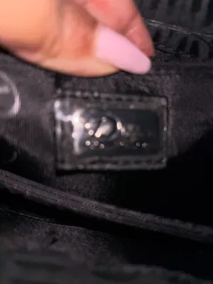 Black handbag thumbnail 4
