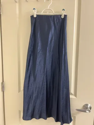 Aritzia Silk Skirt thumbnail 3