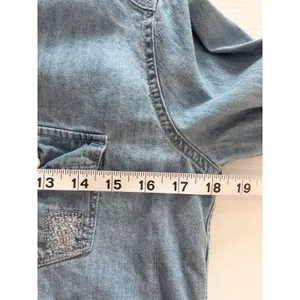 Abercrombie & Fitch Light Wash Denim Sashiko Embroidered Button Down Shirt Small thumbnail 6