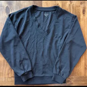 Athleta V-Neck black top‎ size XS thumbnail 3
