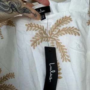 NEW Lulus Flawlessly Breezy Ivory Tan Palm Tree Embroidered Cotton Mini Dress XS thumbnail 8