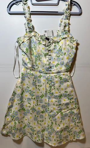 Dress thumbnail 1