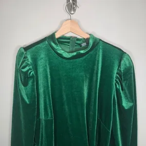 Eloquii Emerald Green Velvet Dress 16 Faux Wrap Ruched Holiday Cocktail Midi thumbnail 4