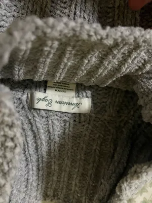 American Eagle sweater  thumbnail 2