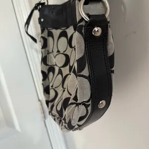 Coach Black and Cream Signature Shoulder Bag thumbnail 7