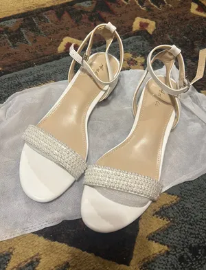 Women’s heels White Size 8.5 thumbnail 1