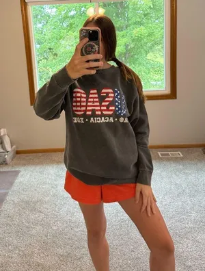 Alpha Phi Comfort Colors Sweatshirt - Size Medium thumbnail 3