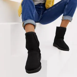 UGG Classic Short II Boots in Black Size‎ 6 thumbnail 2