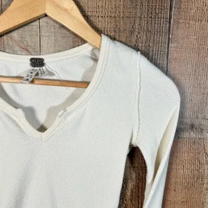 Free People We The Free Cream Waffle Knit Kyoto Cuff Thermal Top XS Mixed Media thumbnail 4