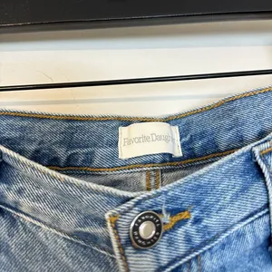 FAVORITE DAUGHTER The Tommy Mid Rise Boyfriend Jeans in Wash Margate US 29 thumbnail 6