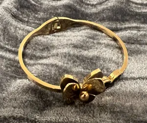 Gold Floral Hinged Bangle Bracelet - Women's Jewelry thumbnail 1