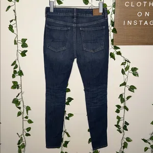American Eagle 360 Next Level Stretch Distressed Hi Rise Jeggings thumbnail 4