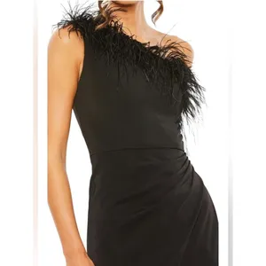 MAC DUGGAL NWT Black One Shoulder Feather Trim Gown, Size 6 ($398) thumbnail 3