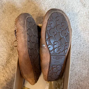 UGG brown suede moccasin slippers size 8 thumbnail 2