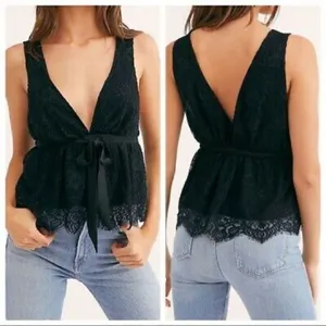 ✨HP✨Free People Chante Lace Black Tank✨ thumbnail 2
