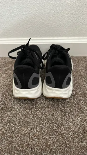 Sneakers thumbnail 3