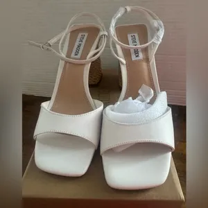 NEW Steve Madden Womens Rozlyn ankle strap Sandals Shoes White Leather Size 9 thumbnail 3