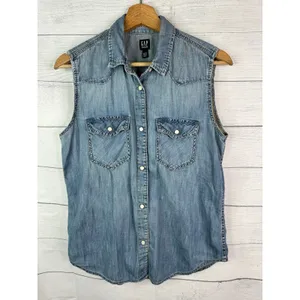 Gap Denim Sleeveless Western Chambray Pearl Snap Button Down Shirt Womens Small thumbnail 3