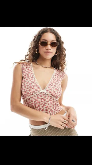 Motel Rocks Gardenia Print Mesh Top thumbnail 3