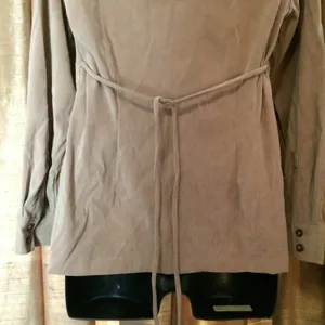 Motherhood Maternity Top in Sueded Touch Polyester Button Down w/Waist Ties-Sz M thumbnail 7