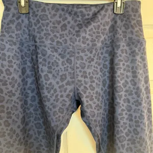 Renwick Women’s Leggings Sz LG Blue Cheetah‎ Print Yoga Pilates Running Gym Bike thumbnail 3