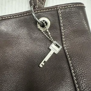 Fossil Shoulder Bag Womens Small Brown Leather Double Strap Key Charm Lined thumbnail 8