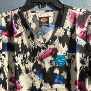 Dickies Multicolor Abstract Scrub Top Sz Large. NWT thumbnail 8