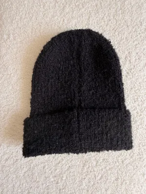 Hunter Black Beanie Boucle Teddy Texture Like New thumbnail 2