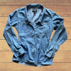 Vintage Women’s Denim Button Down Shirt Blue Size M thumbnail 1