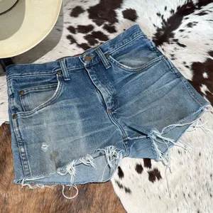 Vintage style wrangler‎ cut off denim shorts light wash thumbnail 1