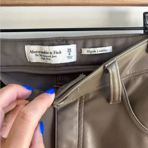 Abercrombie and Fitch Curve Love‎ Vegan Leather 90s Relaxed Pants 6 boho grunge thumbnail 4