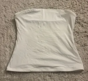 Amazon suksess White Size M thumbnail 1