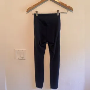 Lululemon‎ Instill High-Rise Tight 25" in True Navy Sz 2 thumbnail 5