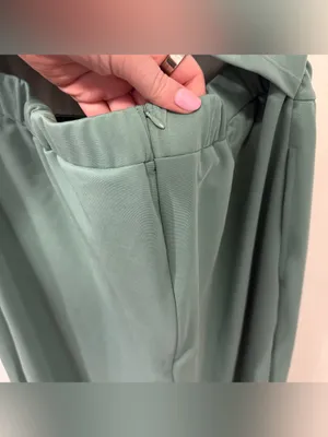 NWOT Halara Green V Neck Sleeveless Ruched Pocket Jumpsuit-Easy Peezy thumbnail 7