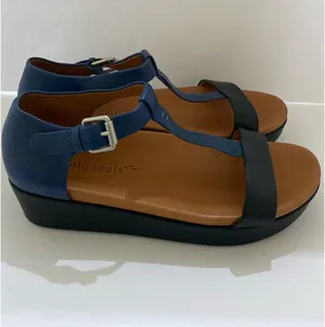 Gentle Souls Janelle Black T-Strap Leather Sandals thumbnail 4