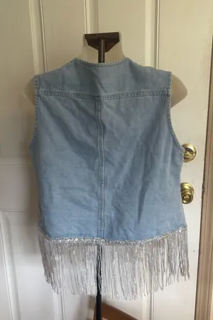 Ladyful (Amazon) Med Denim Fringe Western Cowgirl Pearl Cropped Jean Vest. thumbnail 2